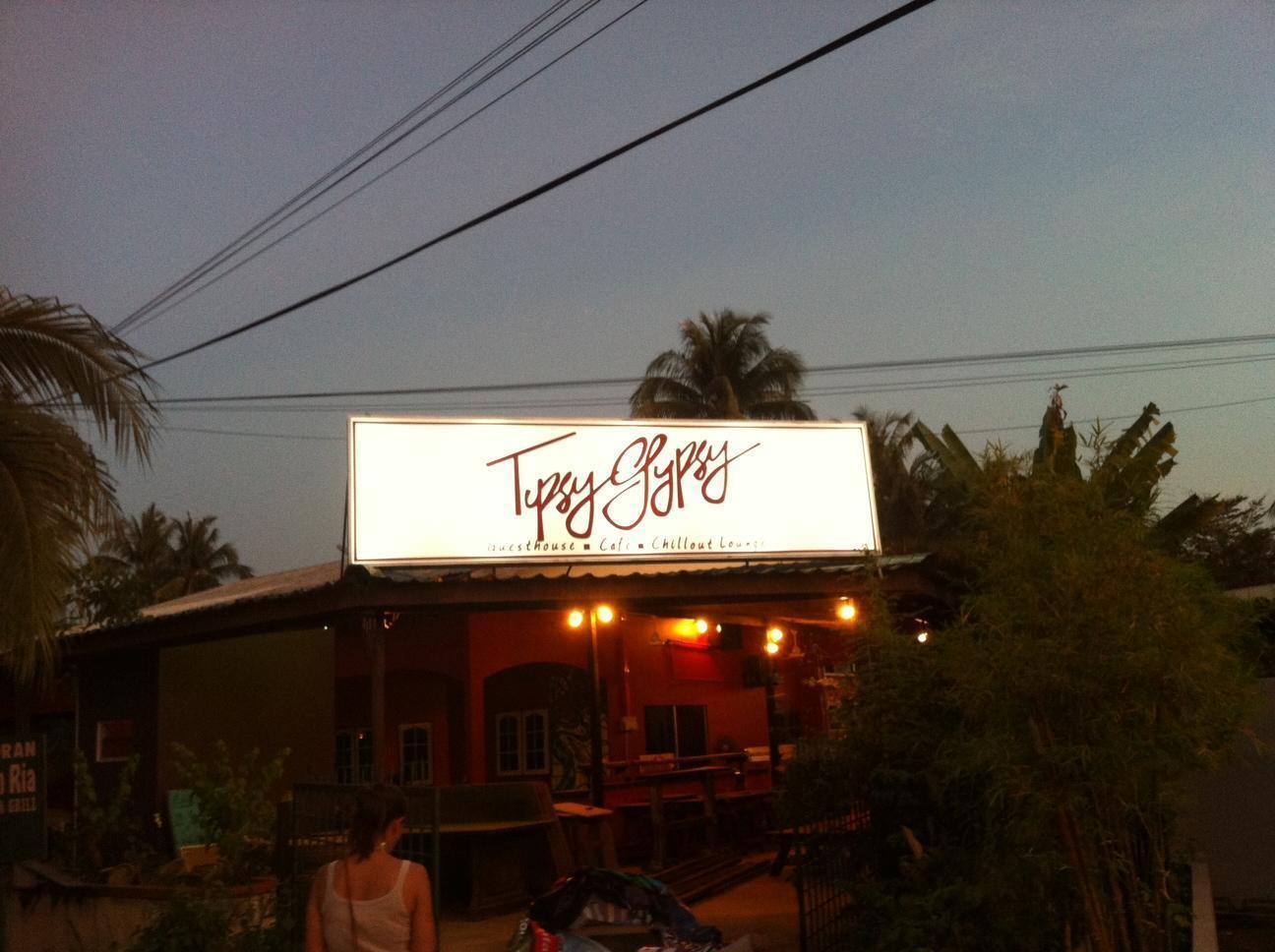 Tipsy Gypsy Hotel Pantai Cenang  Kültér fotó